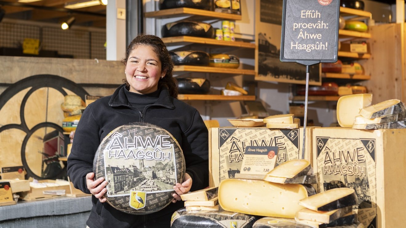Âhwe Haagsûh en andere heerlijke kazen op de Haagse markt