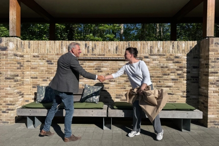 Herplaatsing eerste steen HD