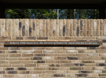 Herplaatsing eerste steen HD